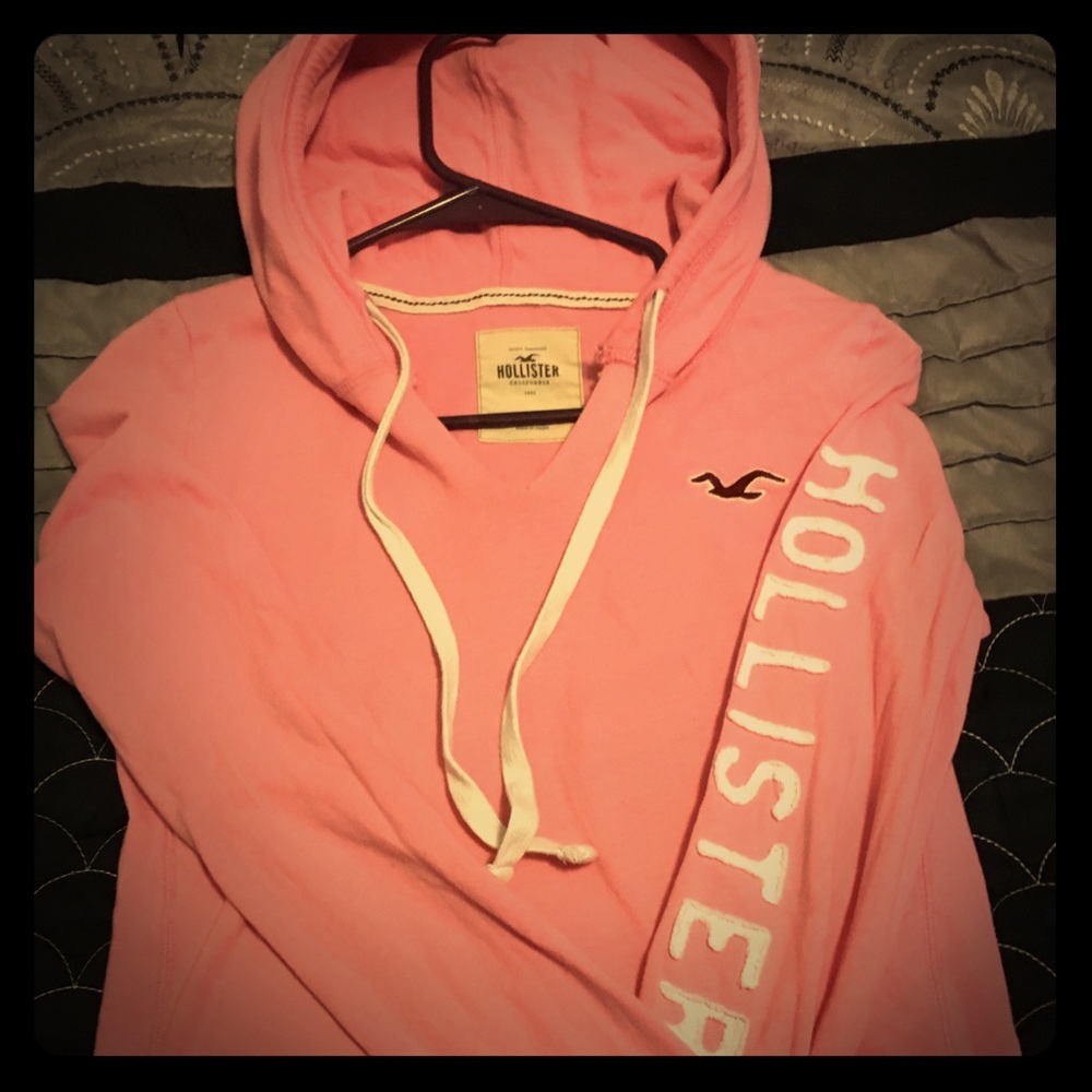 Long sleeve hooded shirt